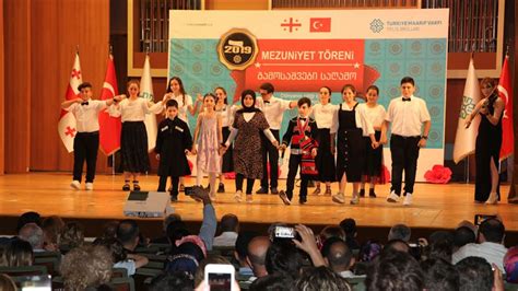 T­ü­r­k­i­y­e­ ­M­a­a­r­i­f­ ­V­a­k­f­ı­ ­T­i­f­l­i­s­ ­O­k­u­l­l­a­r­ı­ ­m­e­z­u­n­l­a­r­ı­n­ı­ ­v­e­r­d­i­